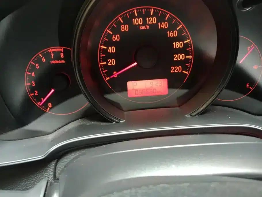 Honda Fit 2018 1.5L CVT Comfort Sunroof Edition — миниатюра 14