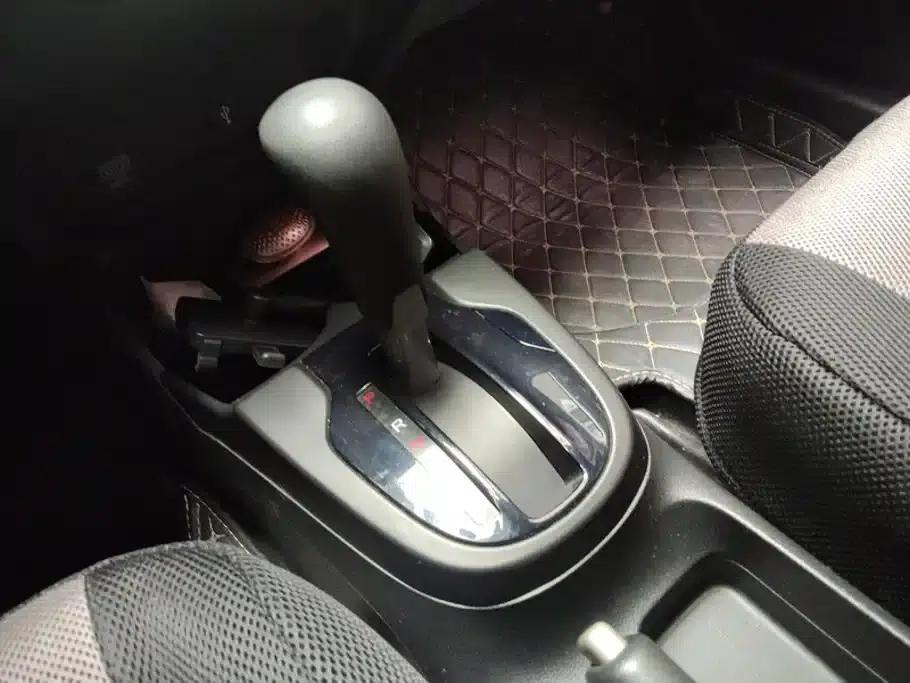 Honda Fit 2018 1.5L CVT Comfort Sunroof Edition — миниатюра 16