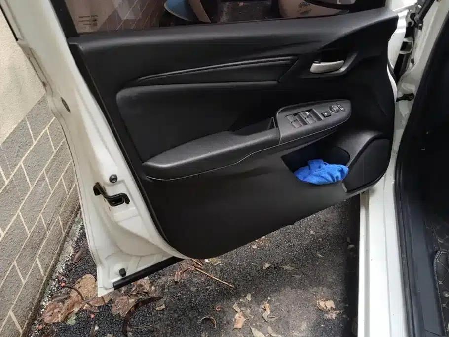 Honda Fit 2018 1.5L CVT Comfort Sunroof Edition — миниатюра 7