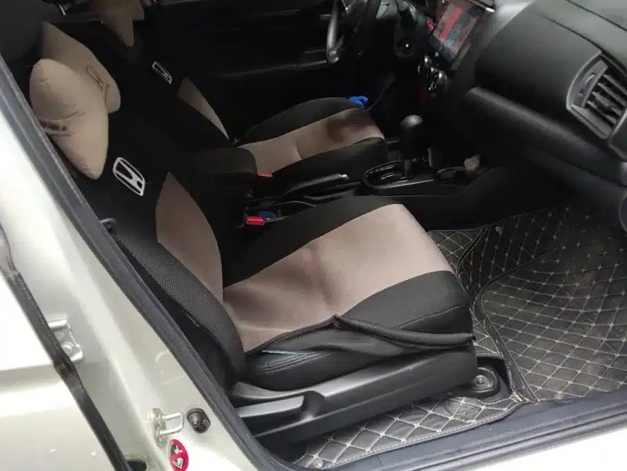 Honda Fit 2018 1.5L CVT Comfort Sunroof Edition — миниатюра 8