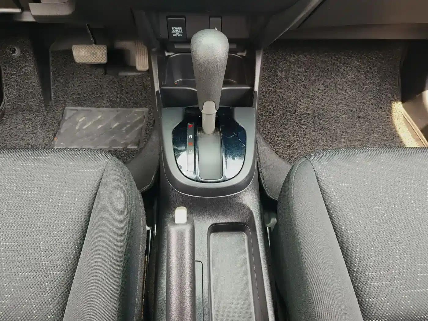 Honda Fit 2014 1.5L LX CVT Comfort — миниатюра 26