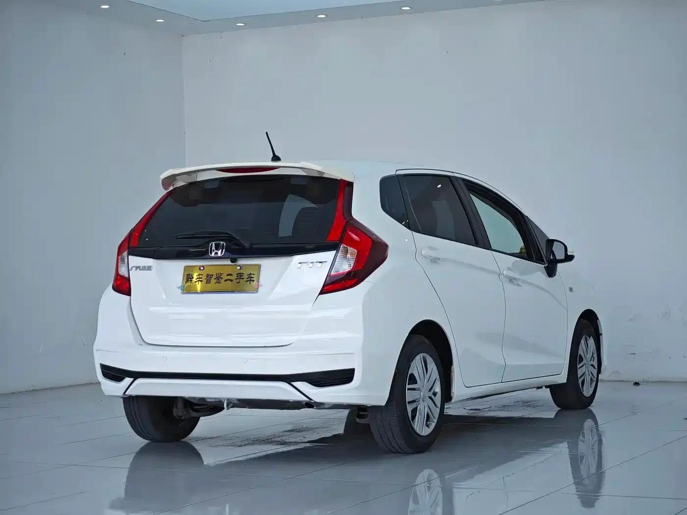 Honda Fit 2018 1.5L CVT Comfort Edition — миниатюра 6