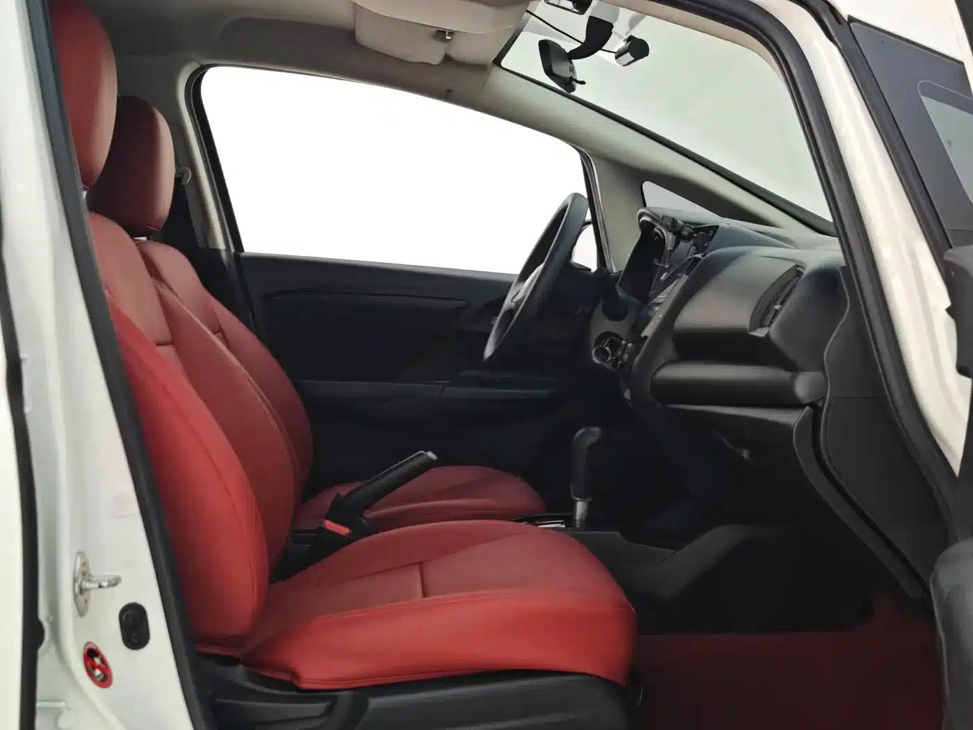 Honda Fit 2018 1.5L CVT Comfort Edition — миниатюра 10