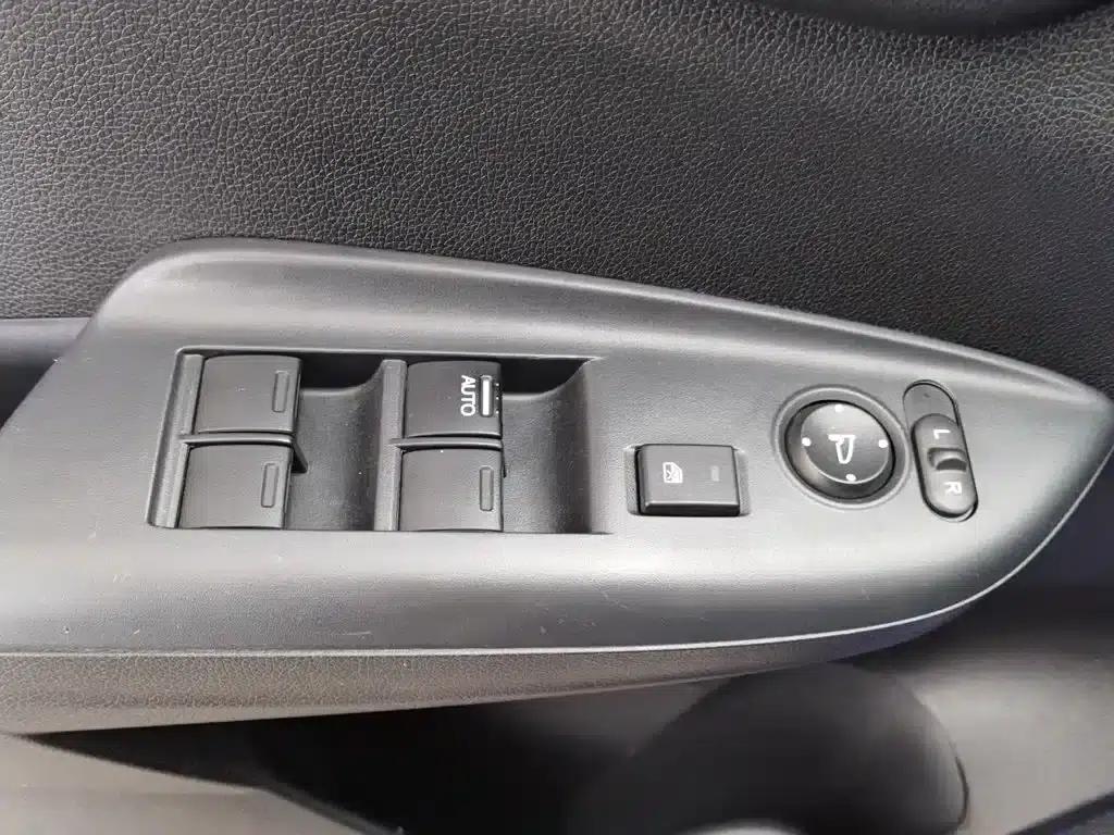 Honda Fit 2018 1.5L CVT Comfort Edition — миниатюра 9