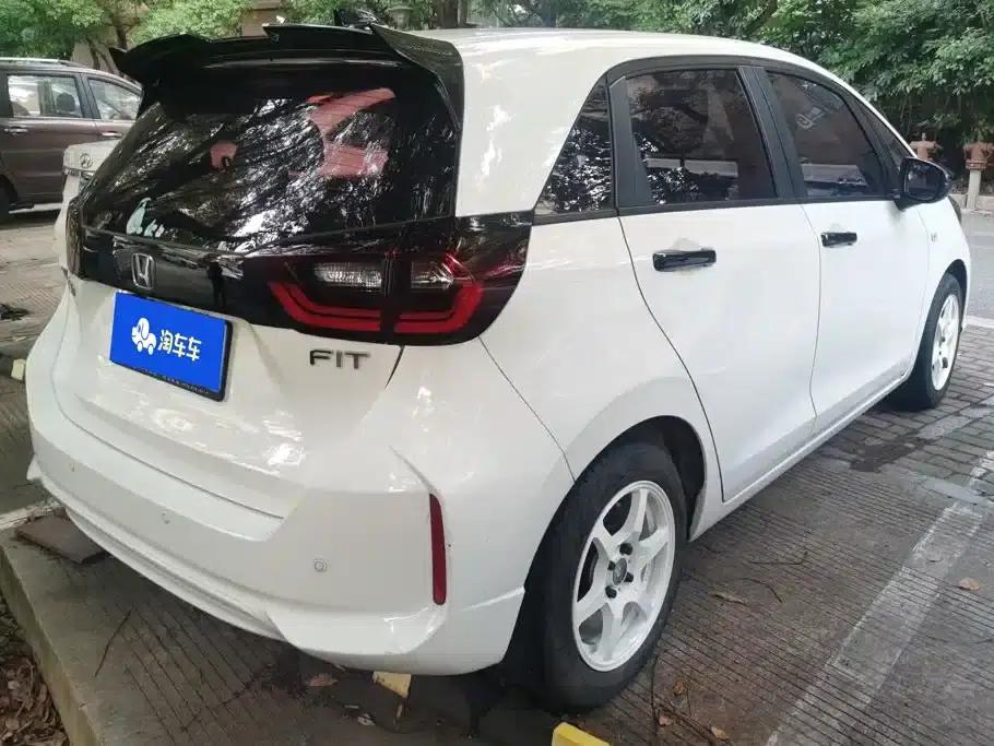 Honda Fit 2021 1.5L CVT Trend Edition — миниатюра 3