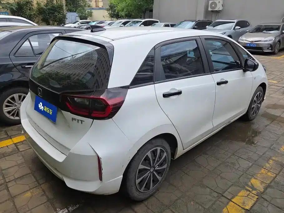Honda Fit 2021 1.5L CVT Trend Edition — миниатюра 3