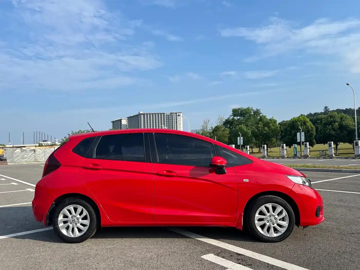 Honda Fit 2018 1.5L CVT Comfort Sunroof Edition — миниатюра 4
