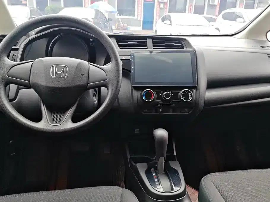 Honda Fit 2018 1.5L CVT Comfort Edition — миниатюра 11