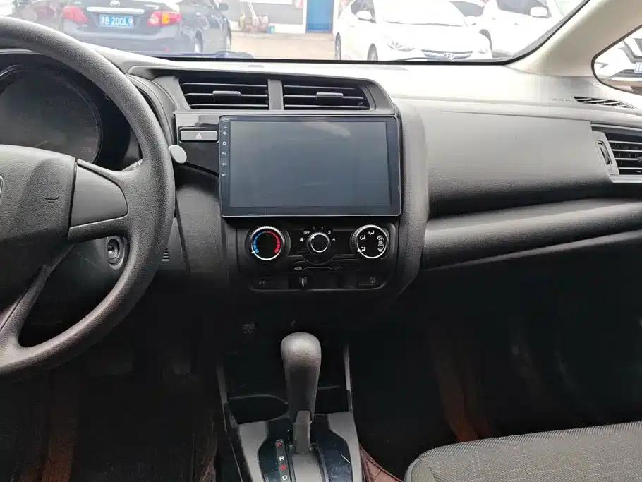Honda Fit 2018 1.5L CVT Comfort Edition — миниатюра 12