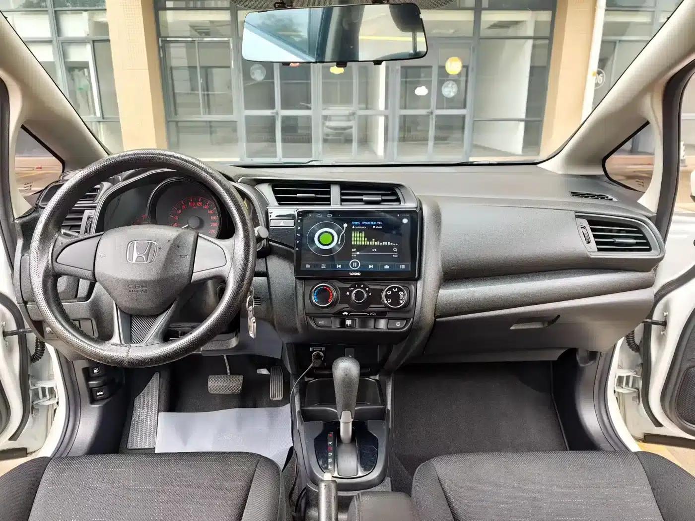 Honda Fit 2020 1.5L CVT Comfort Edition — миниатюра 3