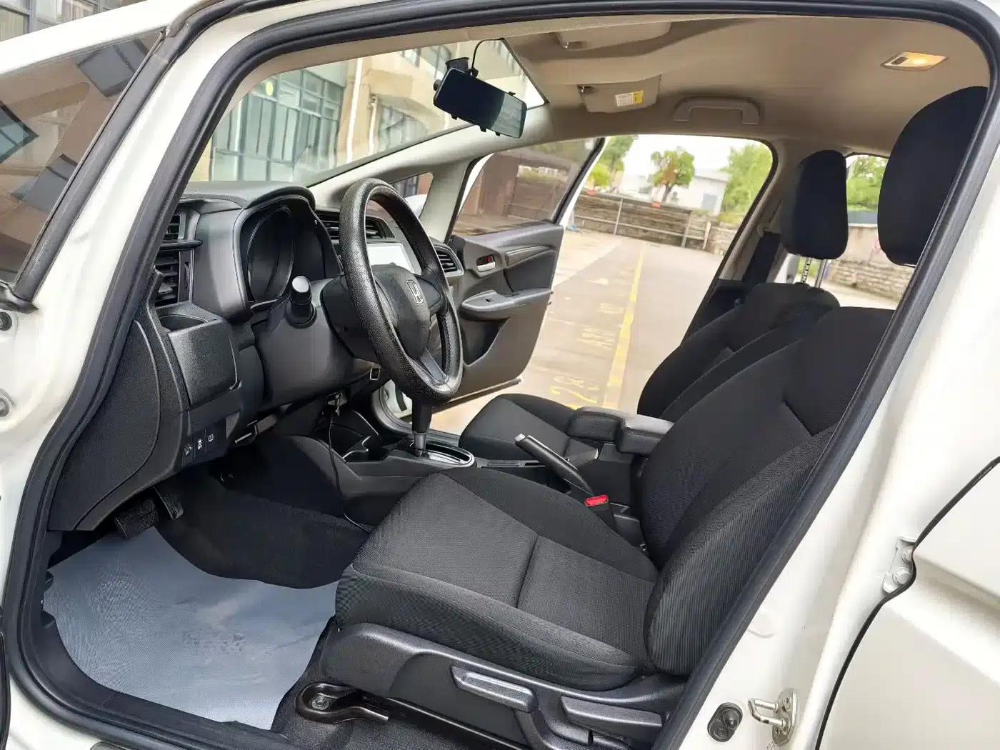 Honda Fit 2020 1.5L CVT Comfort Edition — миниатюра 4