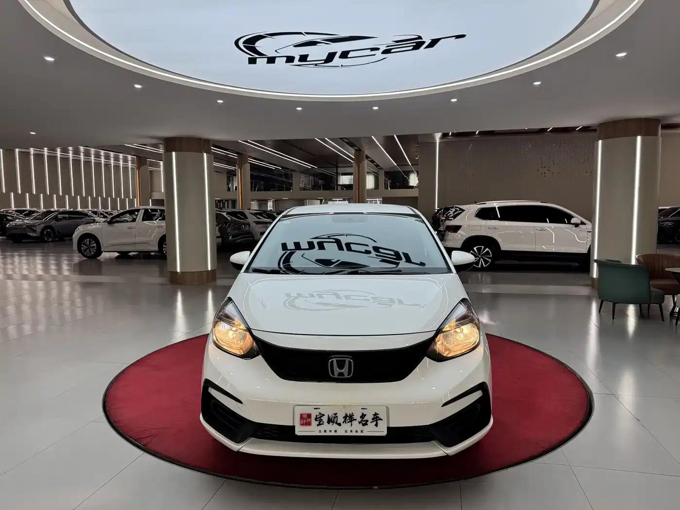 Honda Fit 2021 1.5L CVT Trend Edition — миниатюра 2