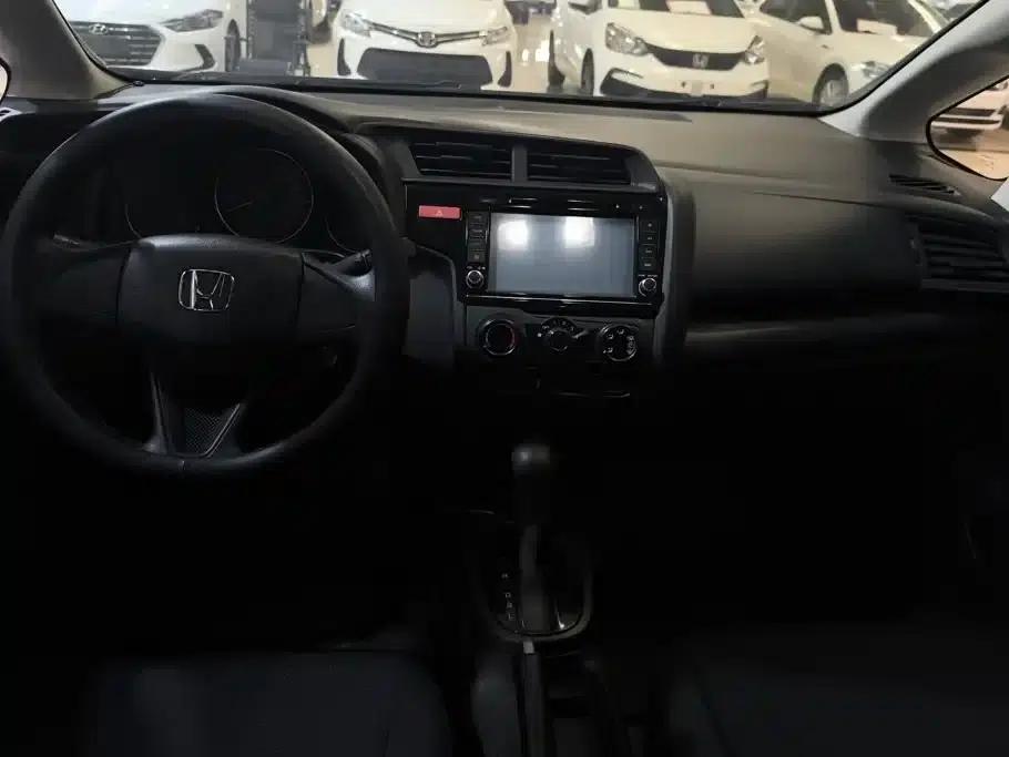 Honda Fit 2016 1.5L LXS CVT Comfort Sunroof Edition — миниатюра 12