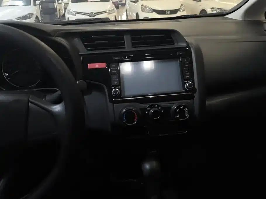 Honda Fit 2016 1.5L LXS CVT Comfort Sunroof Edition — миниатюра 13