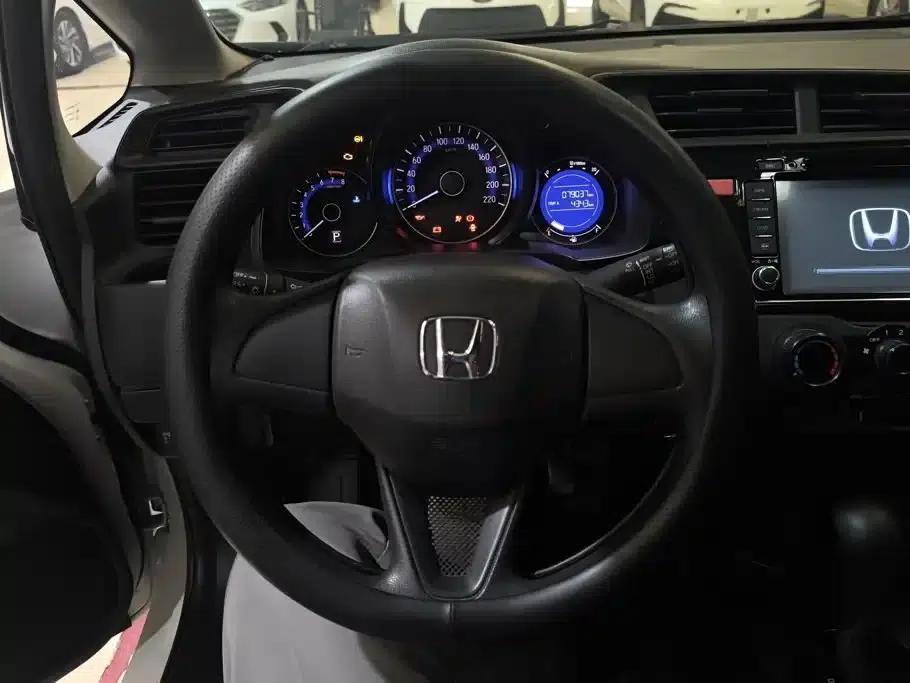 Honda Fit 2016 1.5L LXS CVT Comfort Sunroof Edition — миниатюра 15