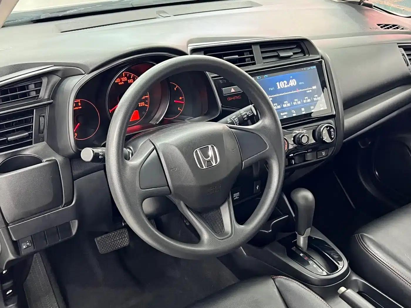 Honda Fit 2018 1.5L CVT Comfort Edition — миниатюра 14
