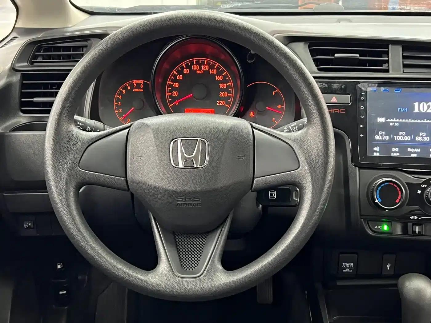 Honda Fit 2018 1.5L CVT Comfort Edition — миниатюра 16