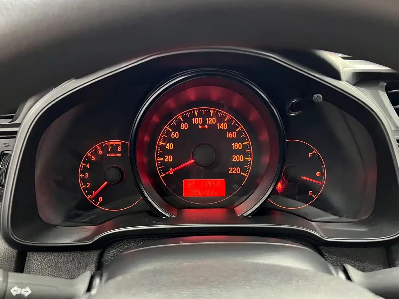 Honda Fit 2018 1.5L CVT Comfort Edition — миниатюра 17