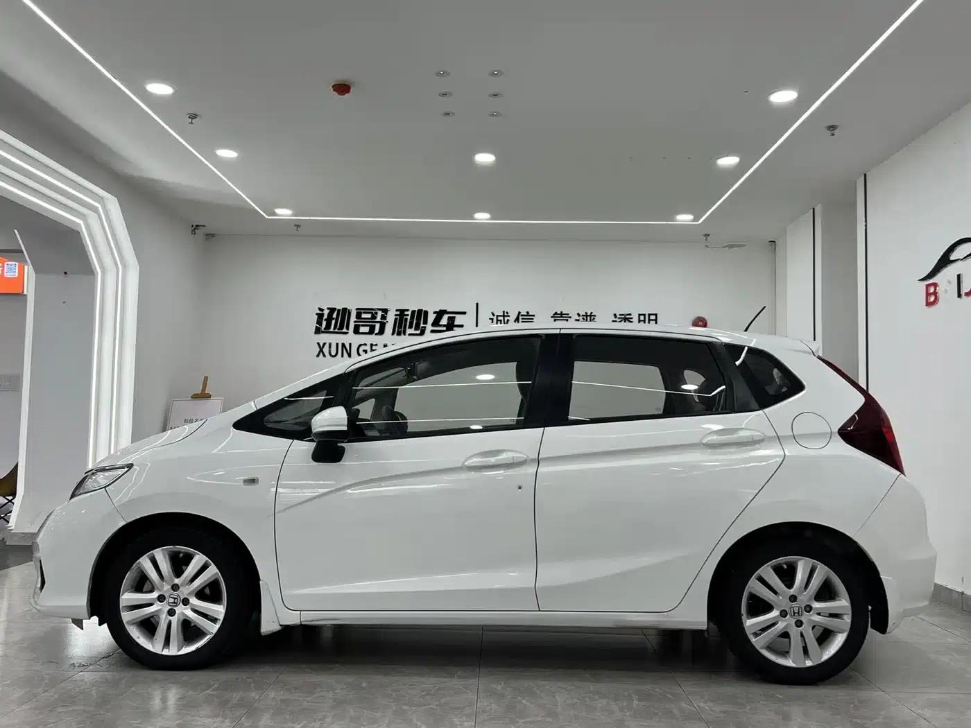 Honda Fit 2018 1.5L CVT Comfort Edition — миниатюра 4