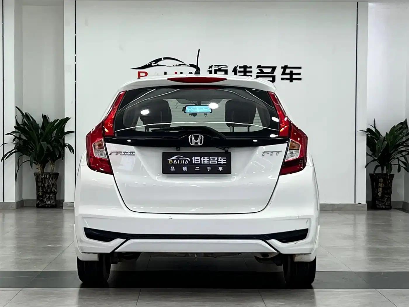 Honda Fit 2018 1.5L CVT Comfort Edition — миниатюра 6