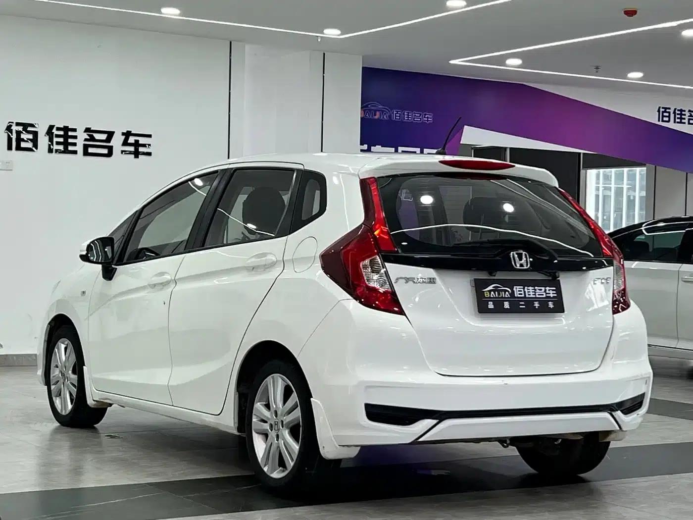 Honda Fit 2018 1.5L CVT Comfort Edition — миниатюра 7