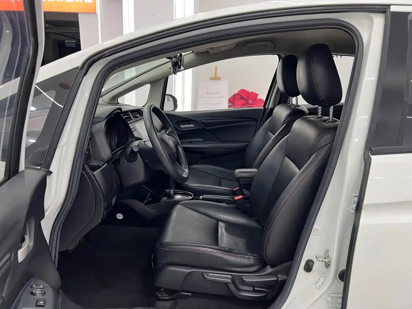 Honda Fit 2018 1.5L CVT Comfort Edition — миниатюра 8