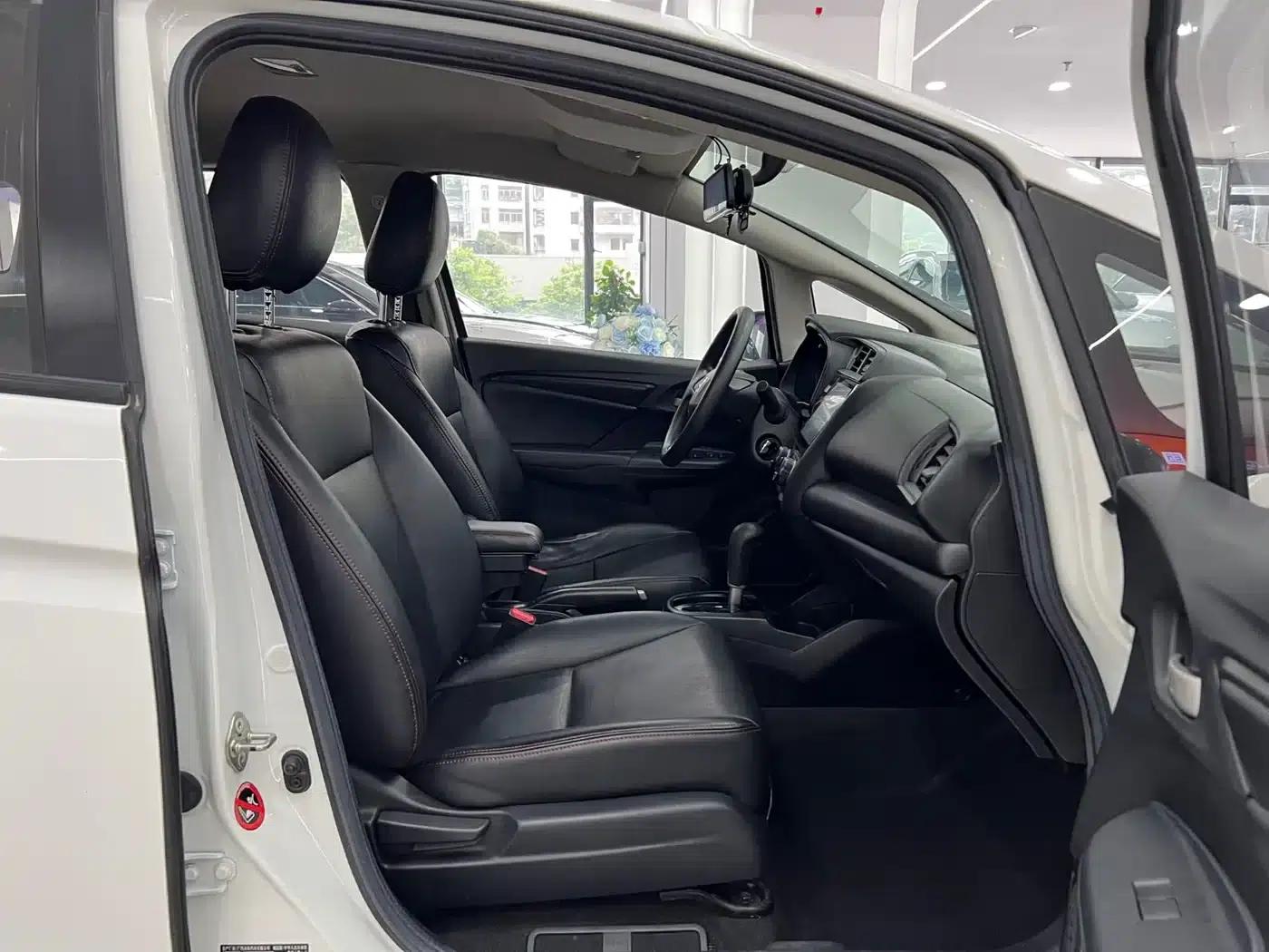 Honda Fit 2018 1.5L CVT Comfort Edition — миниатюра 10