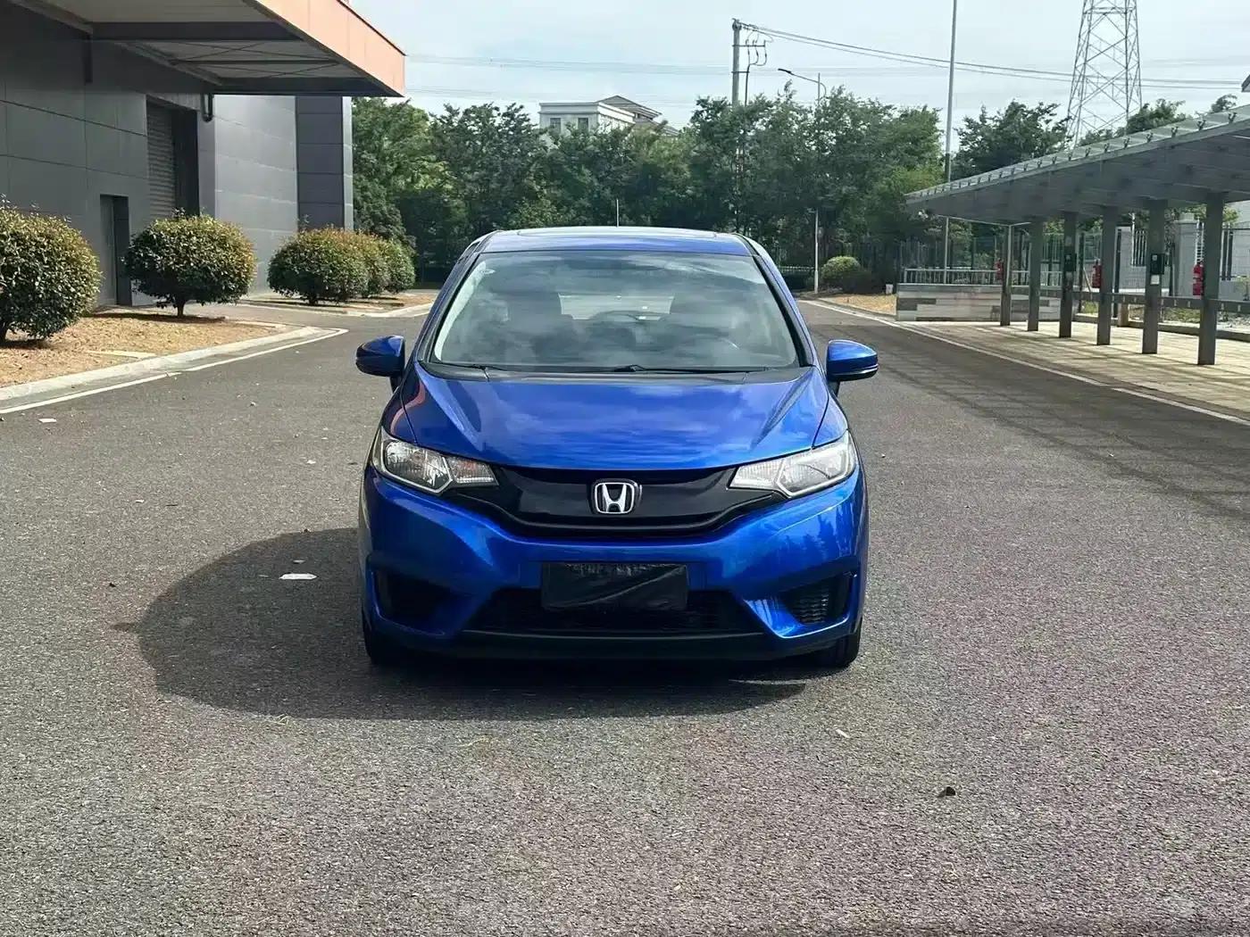 Honda Fit 2016 1.5L LXS CVT Comfort Sunroof Edition — миниатюра 1