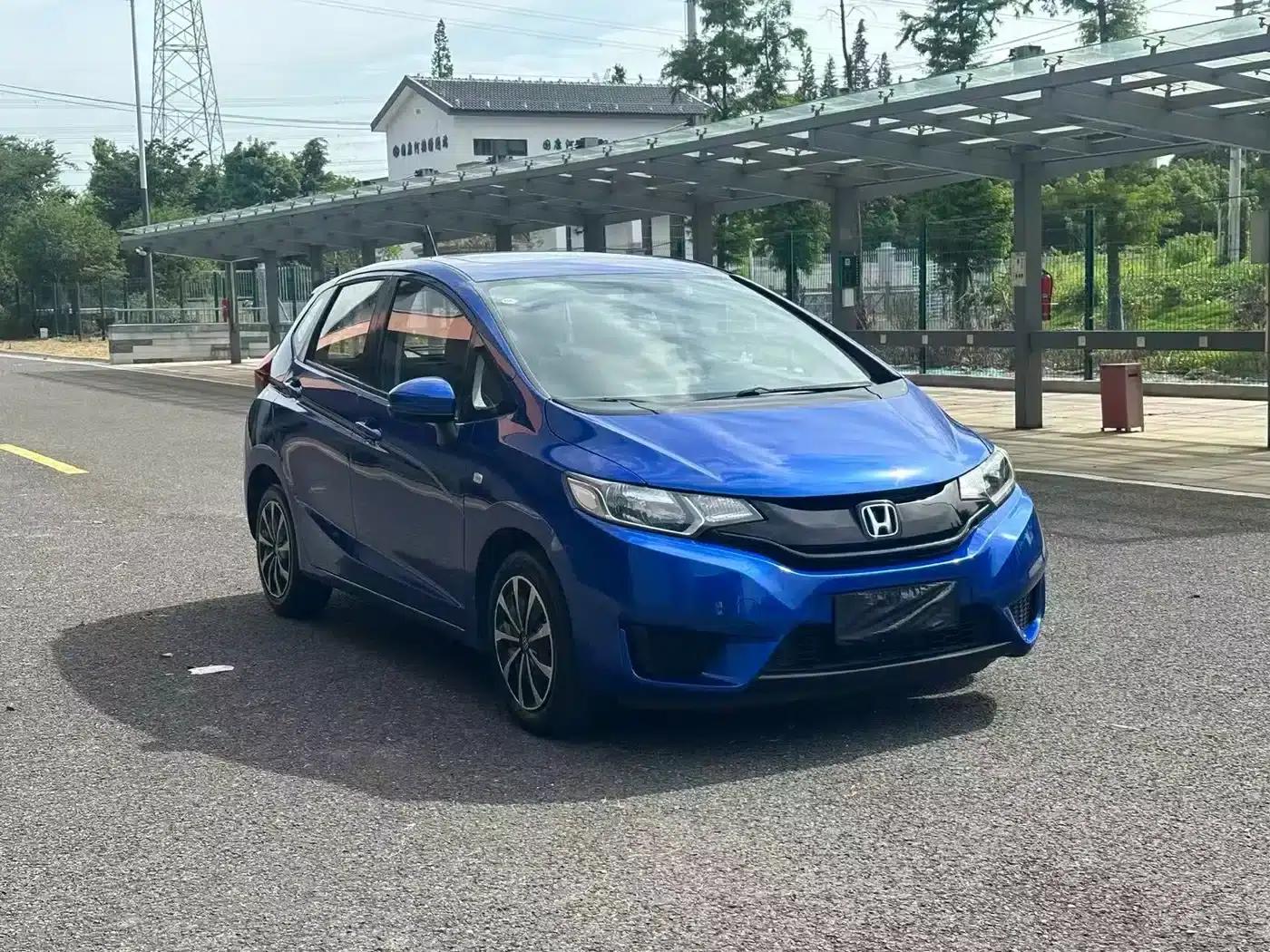 Honda Fit 2016 1.5L LXS CVT Comfort Sunroof Edition — миниатюра 2