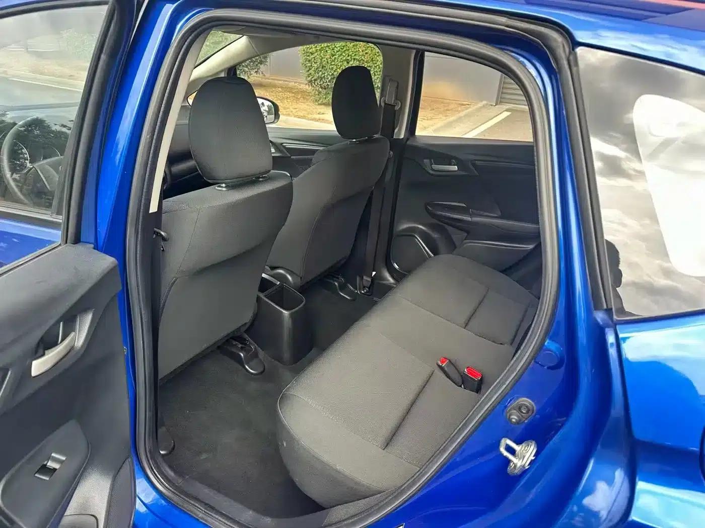 Honda Fit 2016 1.5L LXS CVT Comfort Sunroof Edition — миниатюра 11