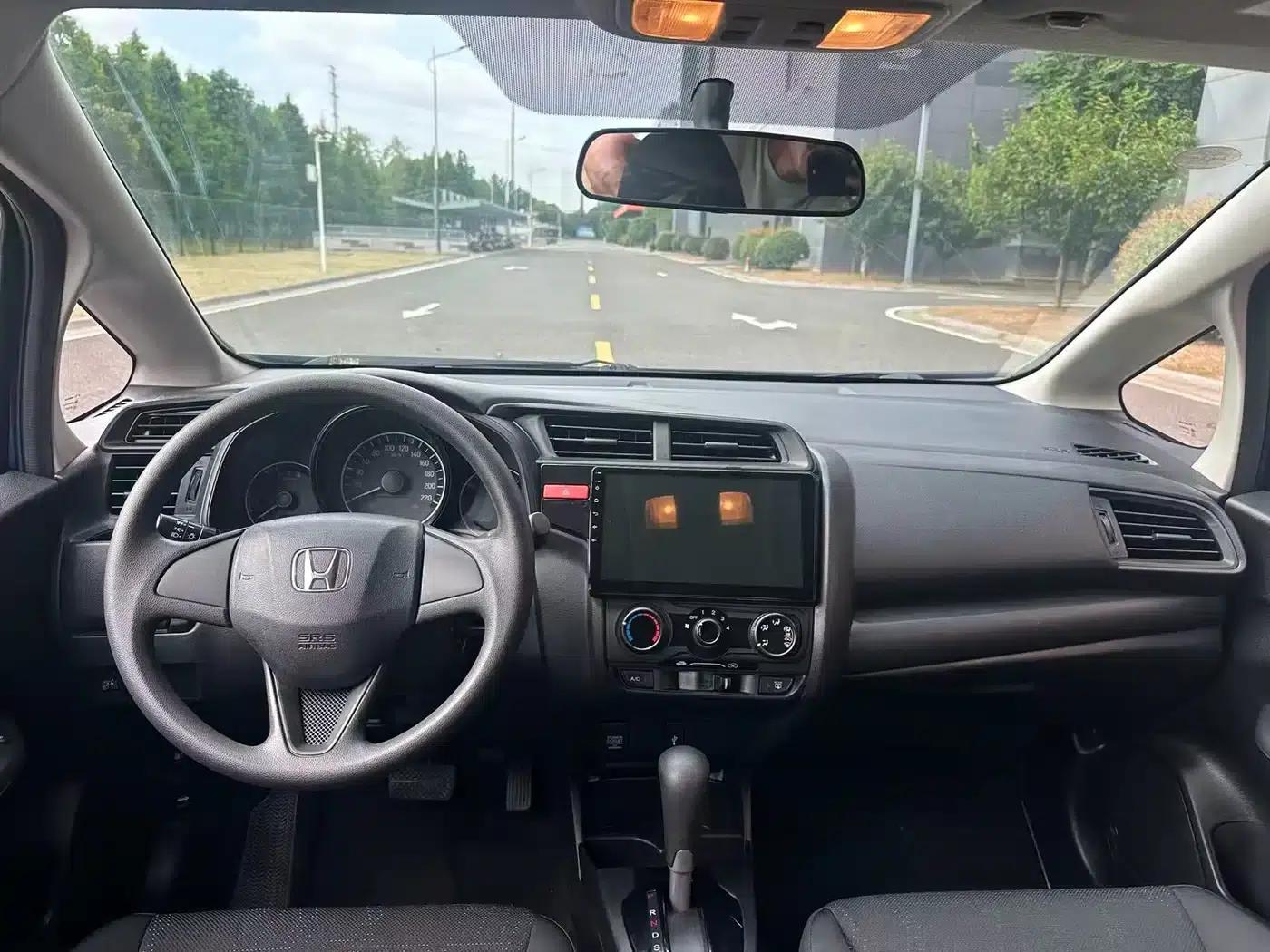 Honda Fit 2016 1.5L LXS CVT Comfort Sunroof Edition — миниатюра 12