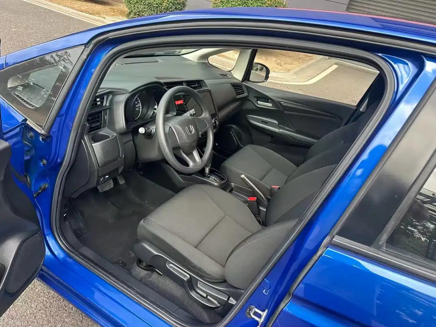 Honda Fit 2016 1.5L LXS CVT Comfort Sunroof Edition — миниатюра 14