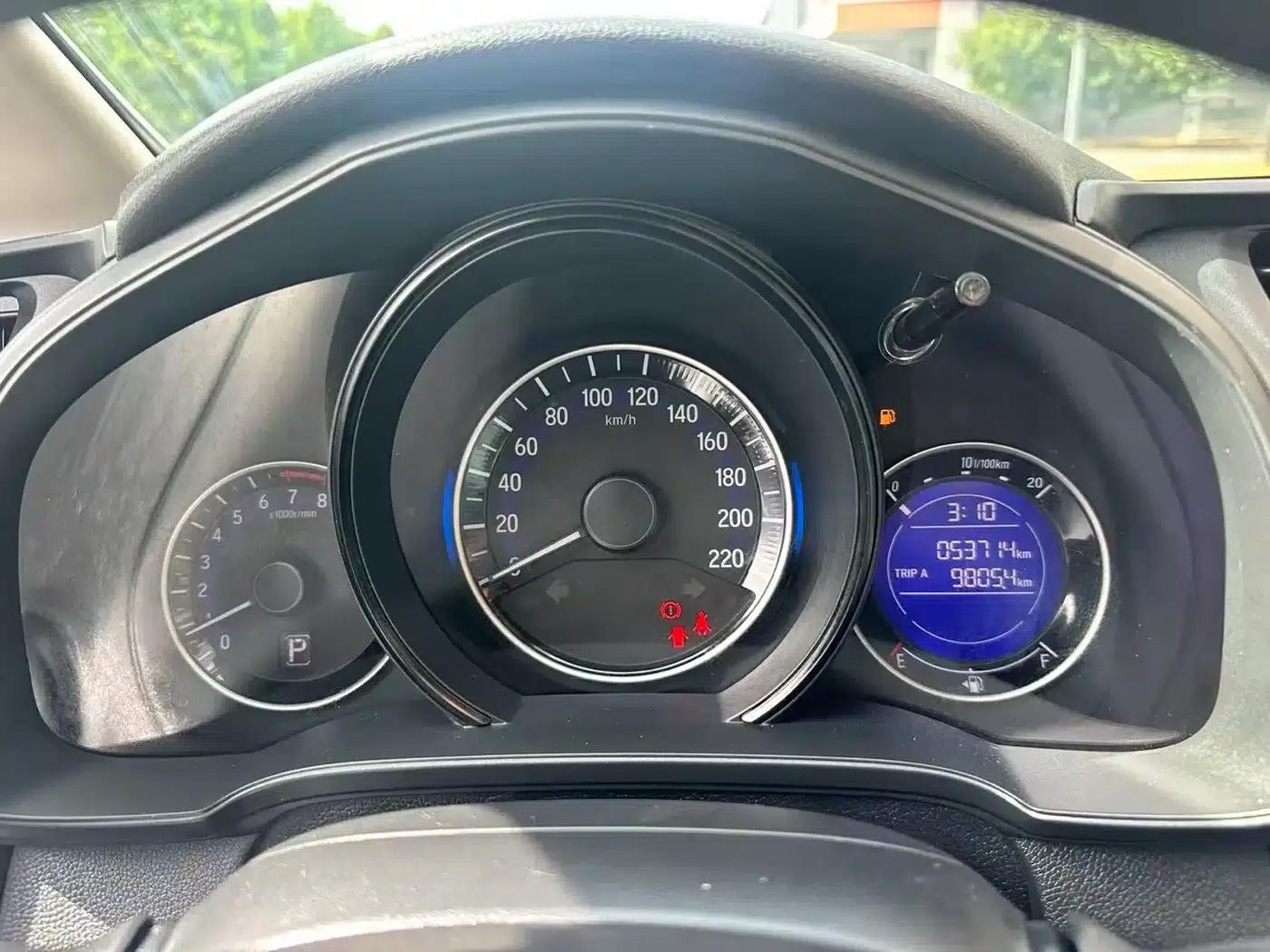 Honda Fit 2016 1.5L LXS CVT Comfort Sunroof Edition — миниатюра 18
