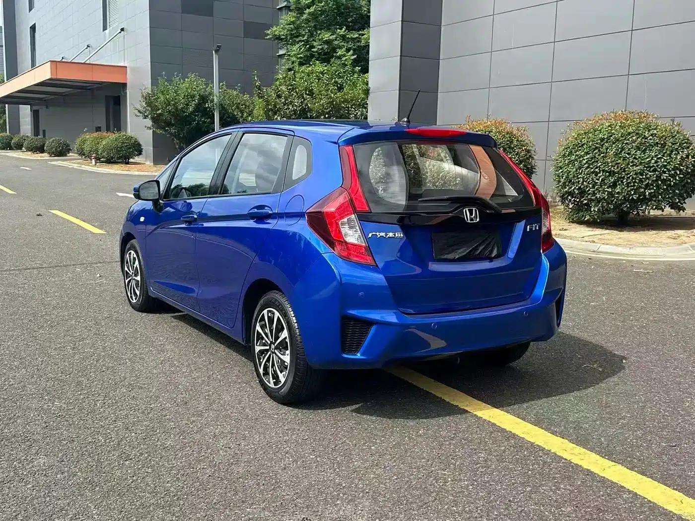 Honda Fit 2016 1.5L LXS CVT Comfort Sunroof Edition — миниатюра 19