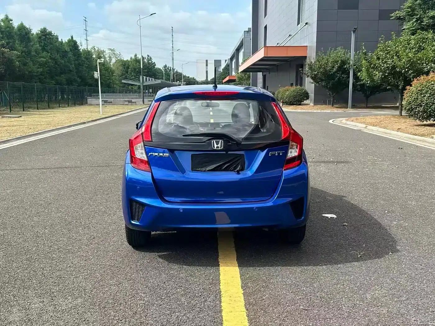 Honda Fit 2016 1.5L LXS CVT Comfort Sunroof Edition — миниатюра 21