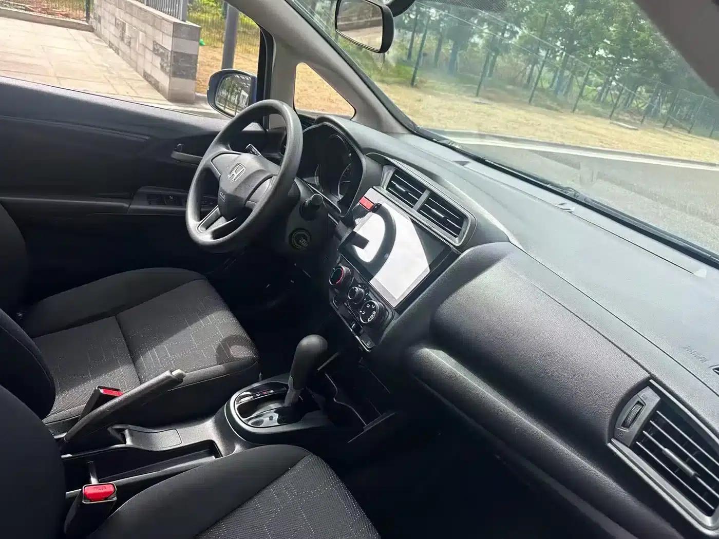 Honda Fit 2016 1.5L LXS CVT Comfort Sunroof Edition — миниатюра 5