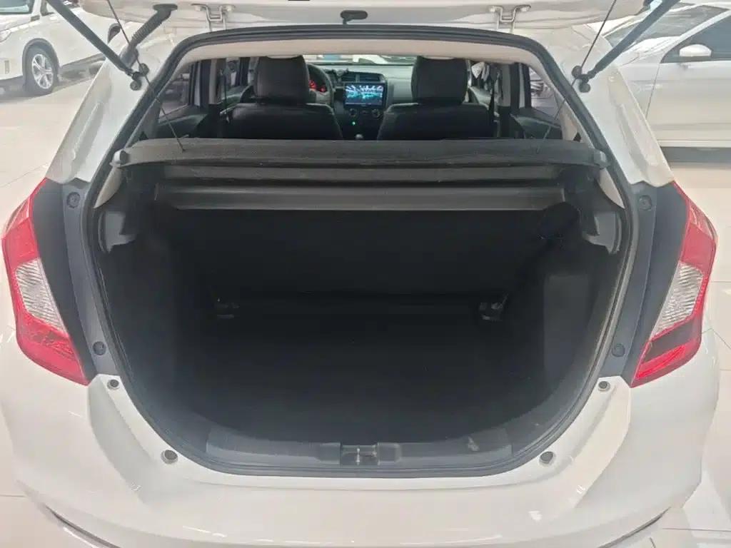 Honda Fit 2018 1.5L CVT Comfort Sunroof Edition — миниатюра 19