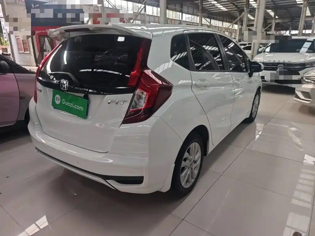 Honda Fit 2018 1.5L CVT Comfort Sunroof Edition — миниатюра 7