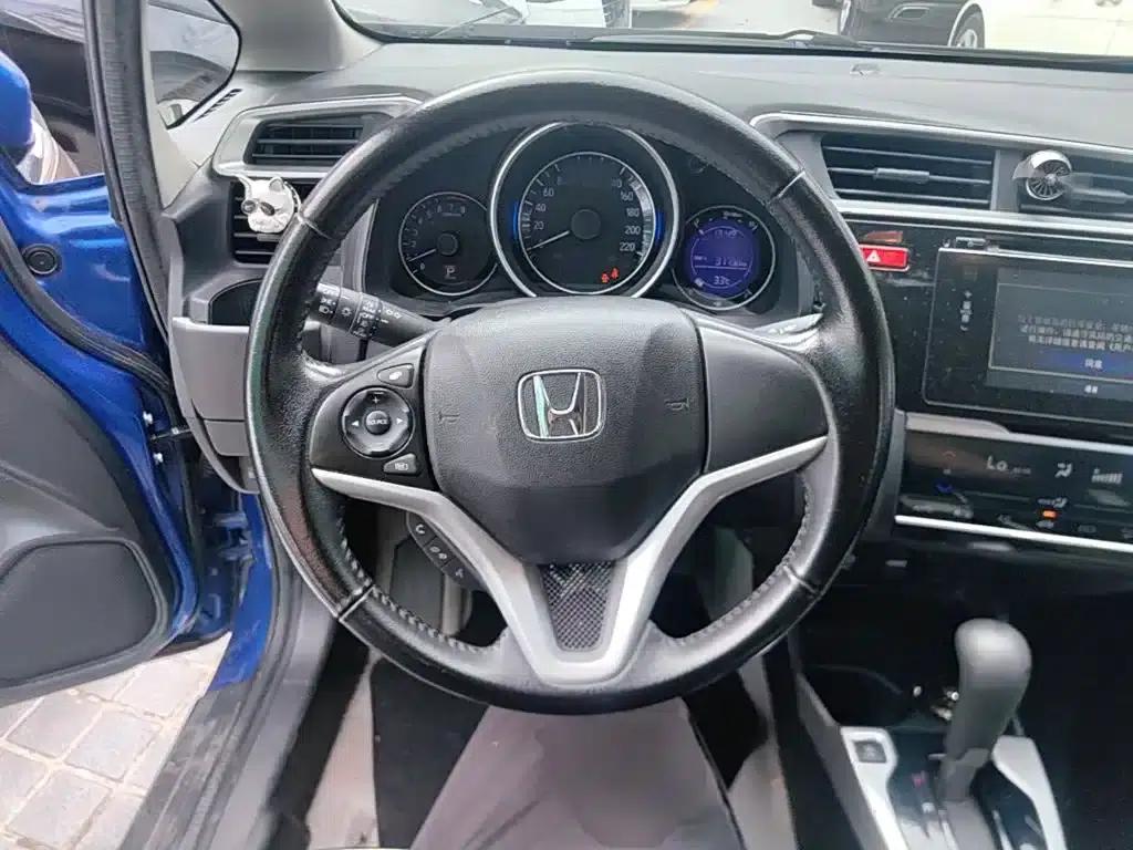 Honda Fit 2014 1.5L EXLI CVT Leading Edition — миниатюра 11