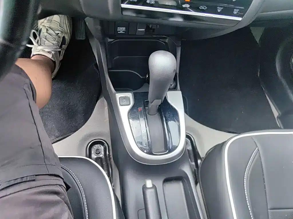 Honda Fit 2014 1.5L EXLI CVT Leading Edition — миниатюра 14