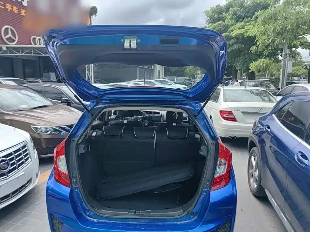Honda Fit 2014 1.5L EXLI CVT Leading Edition — миниатюра 19