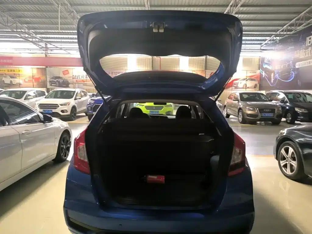 Honda Fit 2018 1.5L CVT Comfort Edition — миниатюра 19