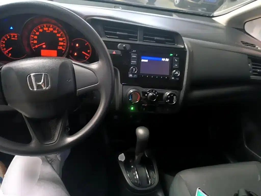Honda Fit 2018 1.5L CVT Comfort Edition — миниатюра 10