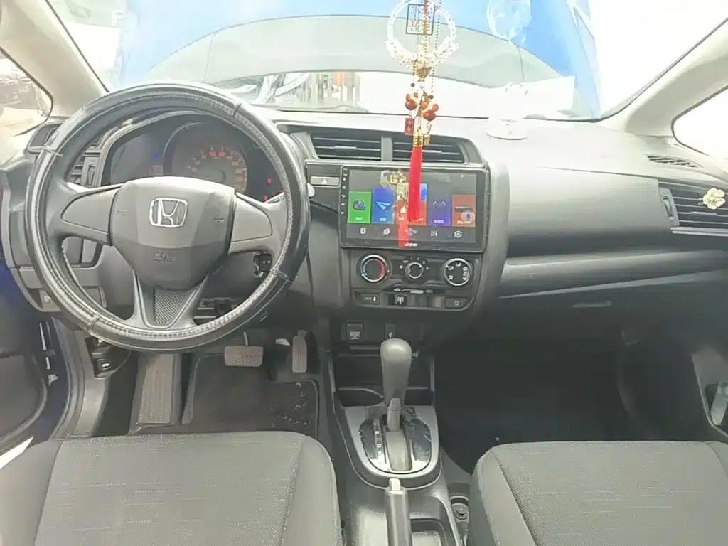 Honda Fit 2018 1.5L CVT Comfort Edition — миниатюра 13