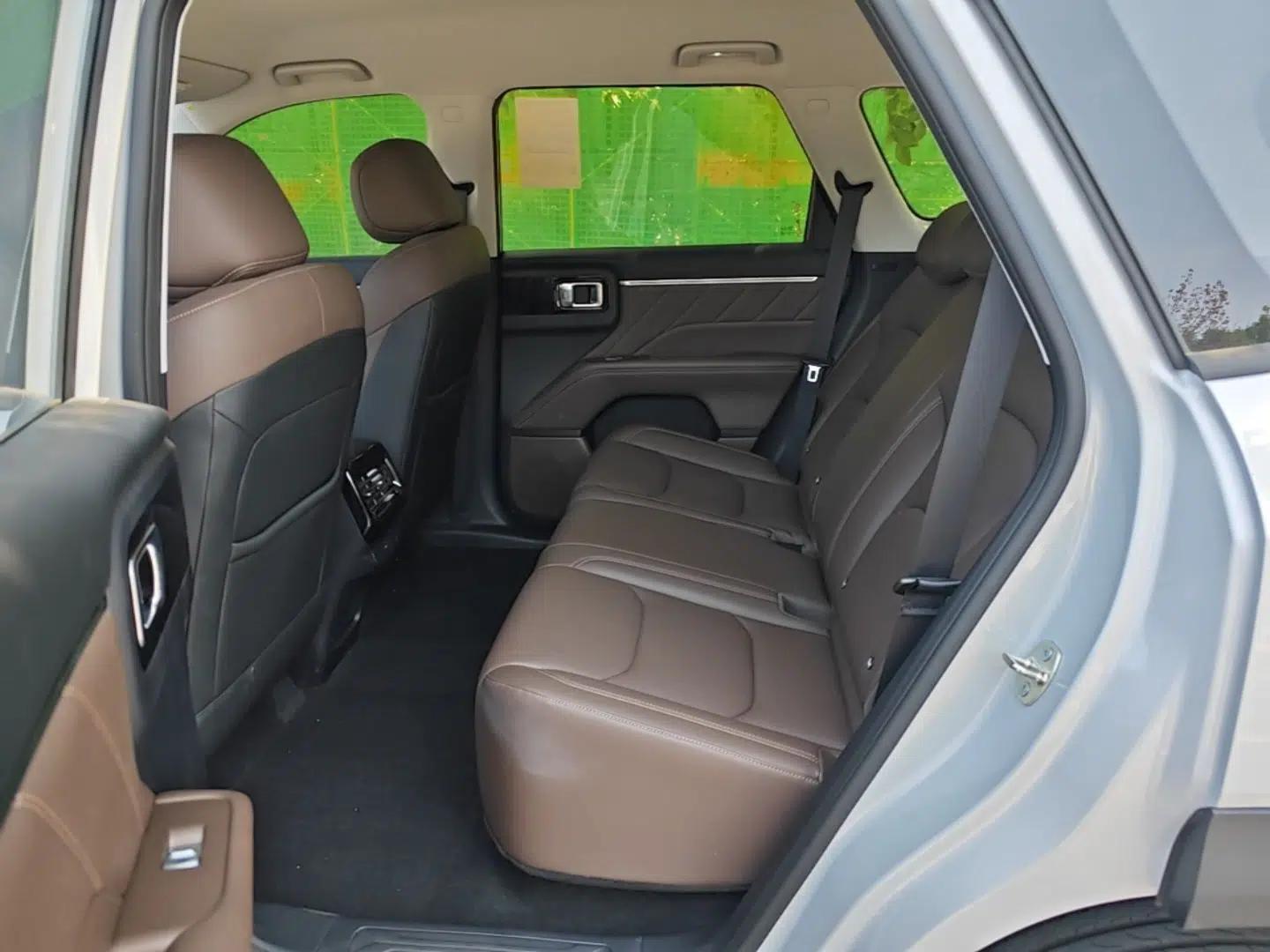 Wuling Xingguang 560 New Energy 2026 Model, Plug-in Hybrid, 125 km, Luxury Version — миниатюра 25