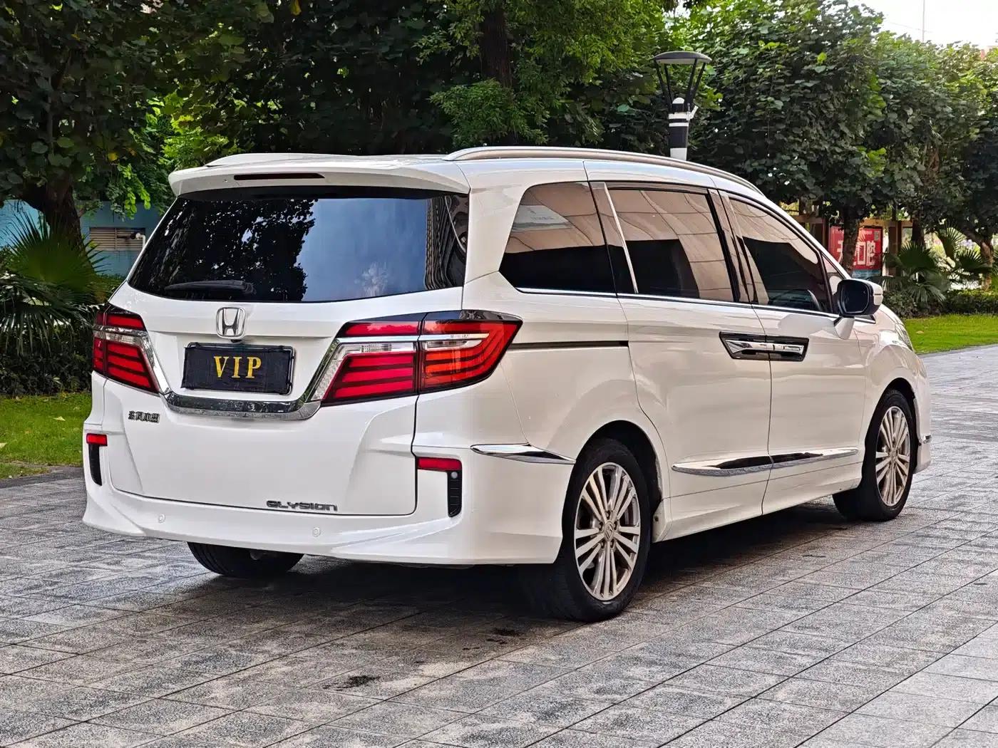 Elysion 2016 2.4L Supreme Edition — миниатюра 15