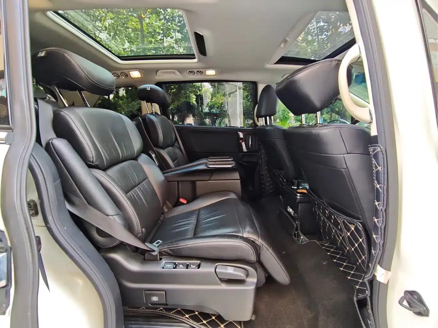 Elysion 2016 2.4L Supreme Edition — миниатюра 8