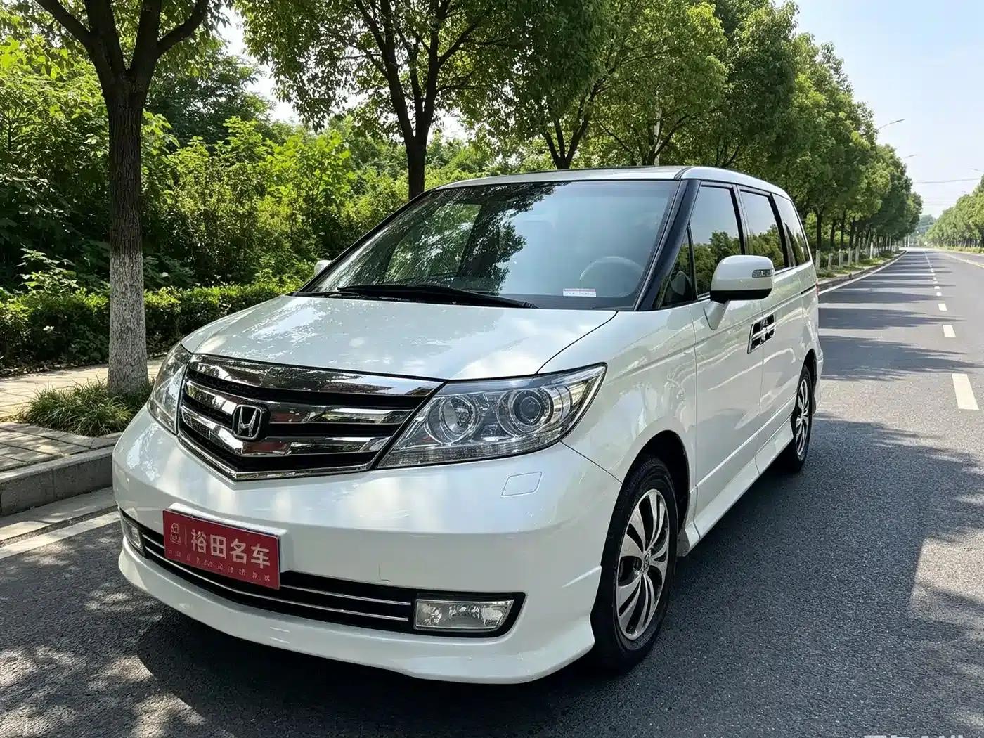 Elysion 2015 2.4L VTi-S Premium Edition — миниатюра 1