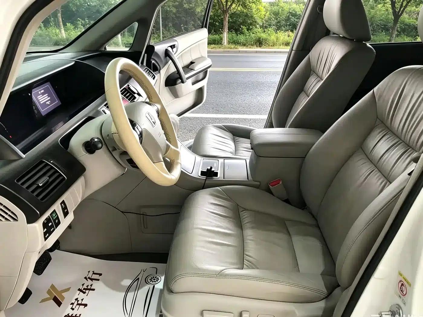 Elysion 2015 2.4L VTi-S Premium Edition — миниатюра 4