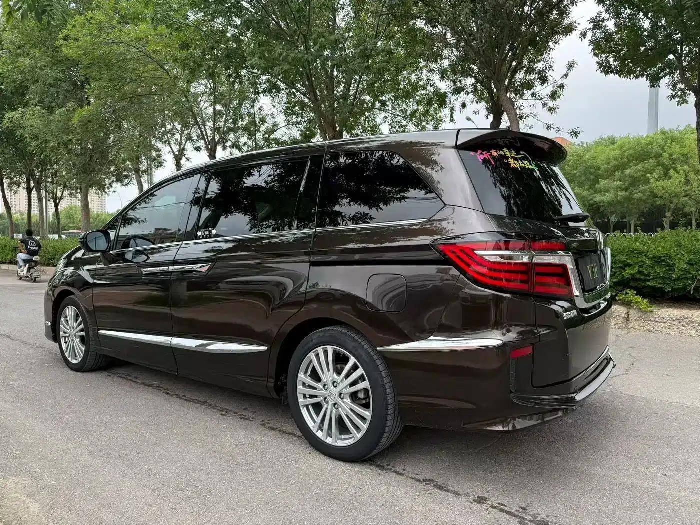 Elysion 2016 2.4L Supreme Edition — миниатюра 7